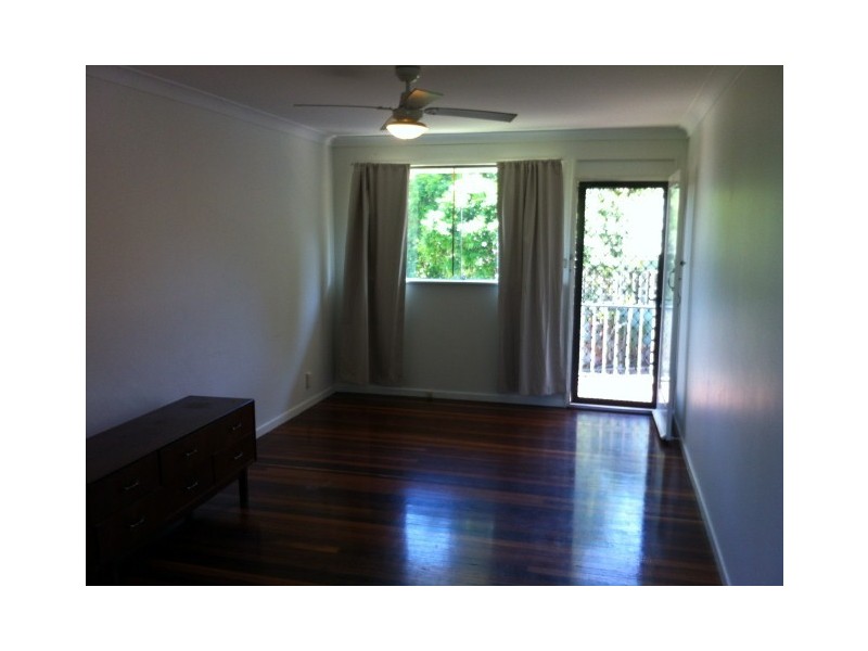 1/84 Rita Street, Holland Park QLD 4121