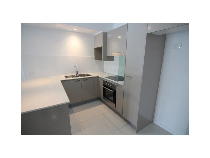 2/6 Ovendean Street, Yeronga QLD 4104