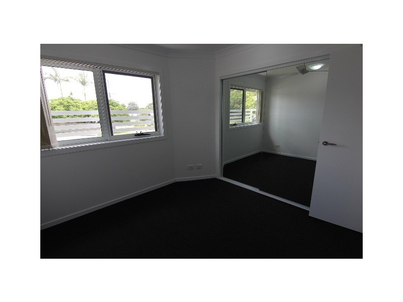 2/6 Ovendean Street, Yeronga QLD 4104