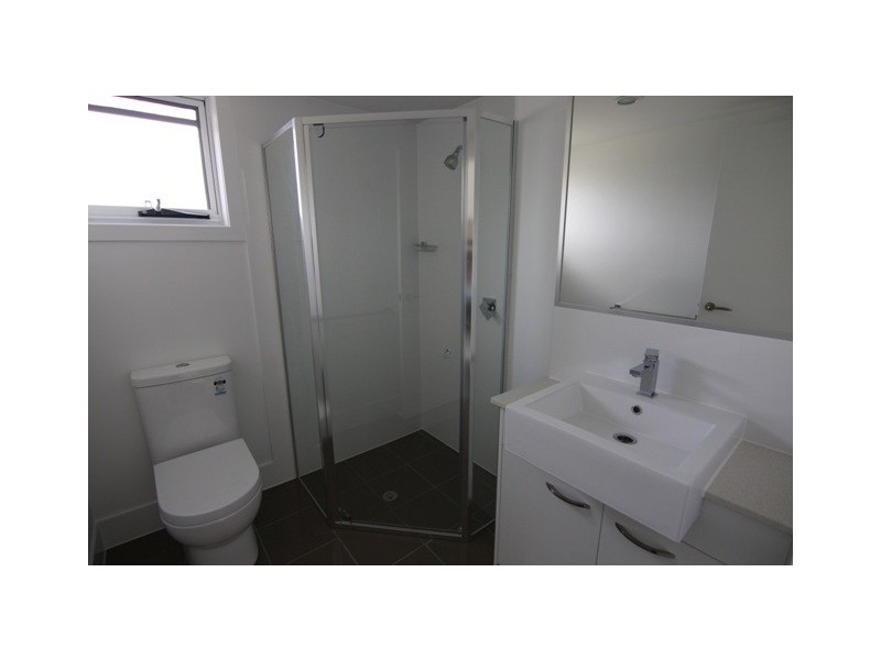 2/6 Ovendean Street, Yeronga QLD 4104