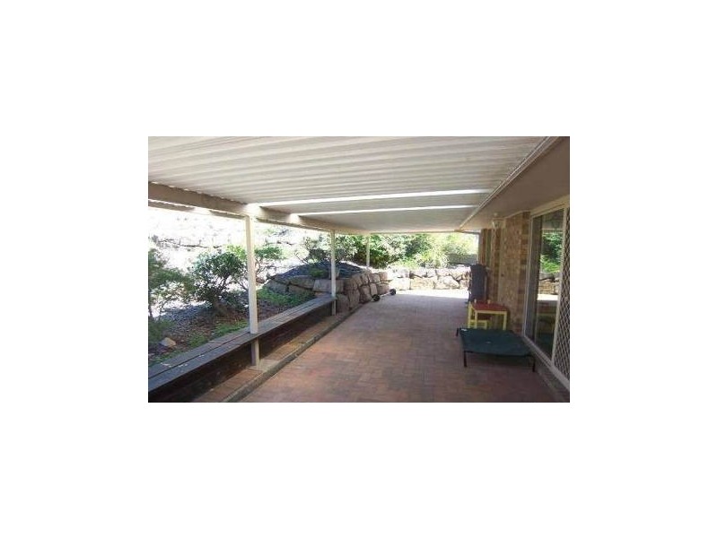 8 Casick Place, Edens Landing QLD 4207