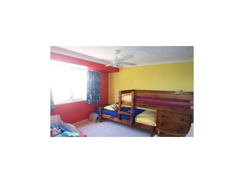 8 Casick Place, Edens Landing QLD 4207