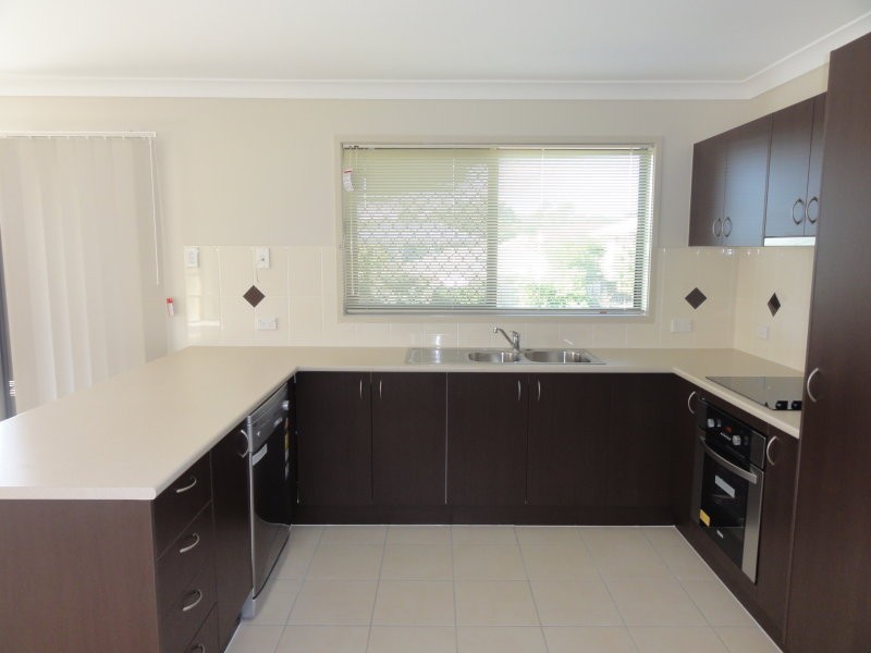 116 Lexey Crescent, Wakerley QLD 4154