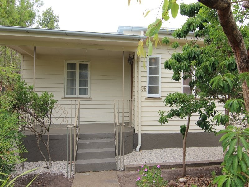 95 Lynne Grove Avenue, Corinda QLD 4075