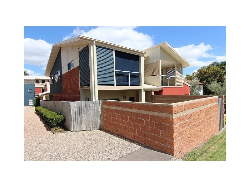 2/71 Anzac Road, Carina QLD 4152