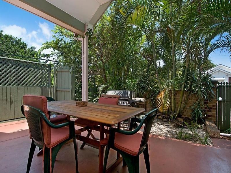 2/33 Chaucer Street, Moorooka QLD 4105