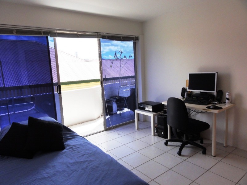 2/5 Burt Street, Auchenflower QLD 4066