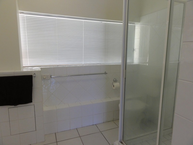 2/5 Burt Street, Auchenflower QLD 4066