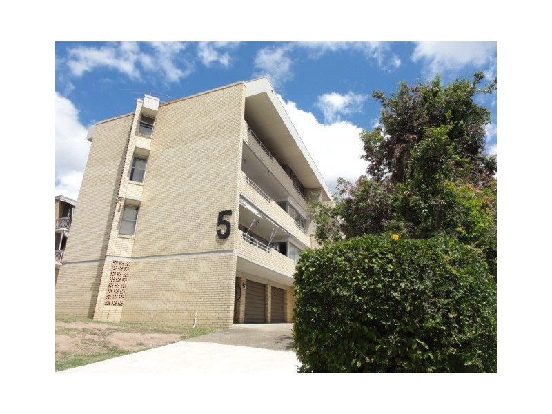 2/5 Burt Street, Auchenflower QLD 4066
