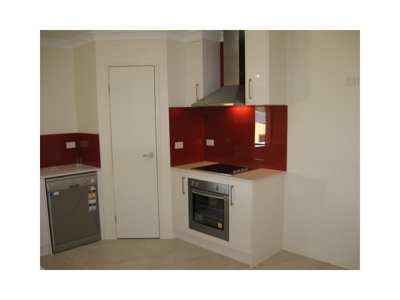 37 Dennis Vale Drive, Daisy Hill QLD 4127