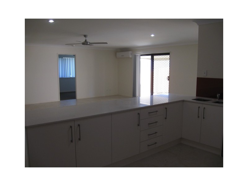 37 Dennis Vale Drive, Daisy Hill QLD 4127