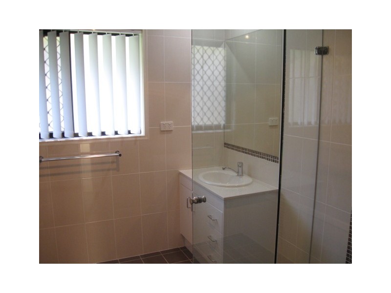 37 Dennis Vale Drive, Daisy Hill QLD 4127