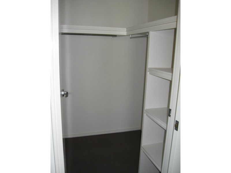 37 Dennis Vale Drive, Daisy Hill QLD 4127