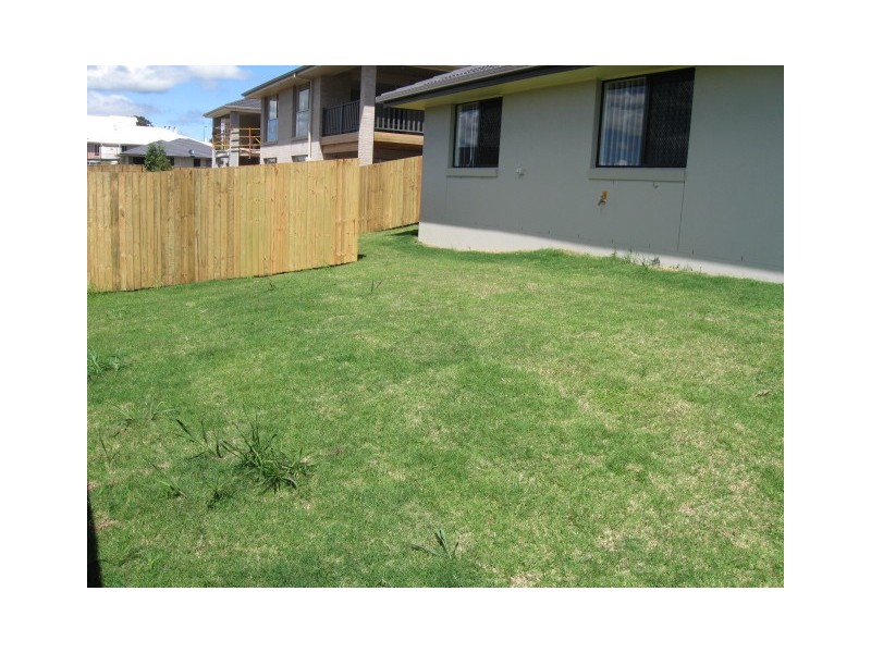 37 Dennis Vale Drive, Daisy Hill QLD 4127