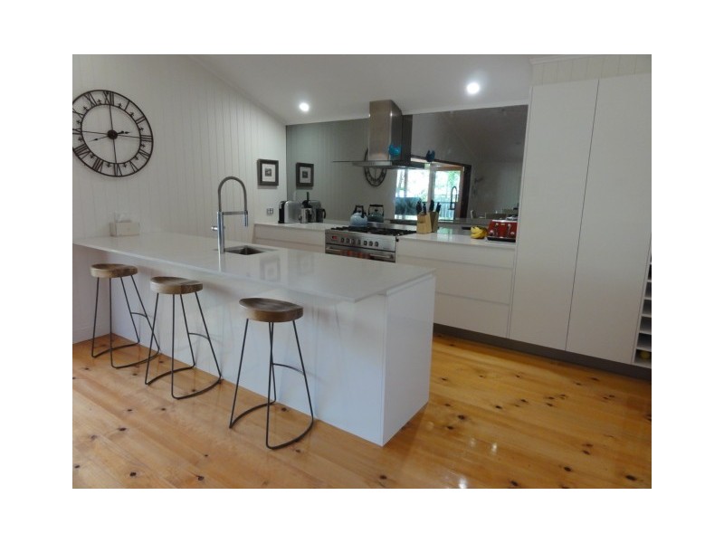 16 Glen Street, Coorparoo QLD 4151