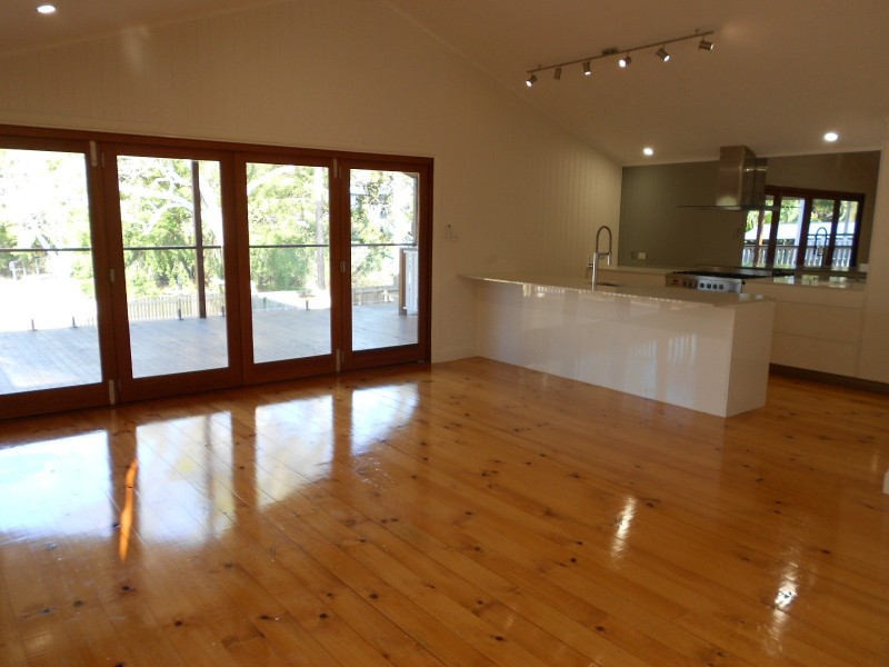 16 Glen Street, Coorparoo QLD 4151