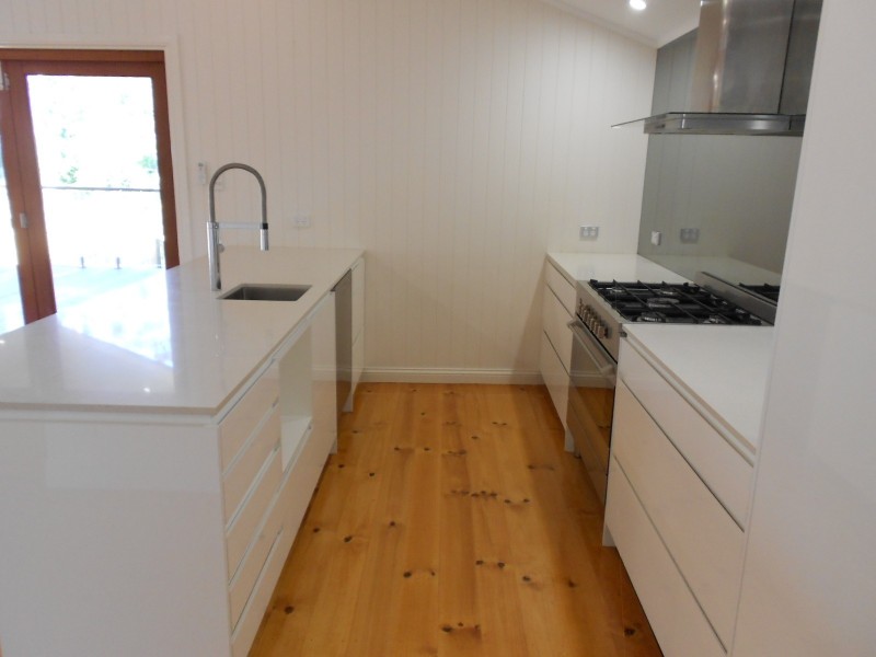 16 Glen Street, Coorparoo QLD 4151