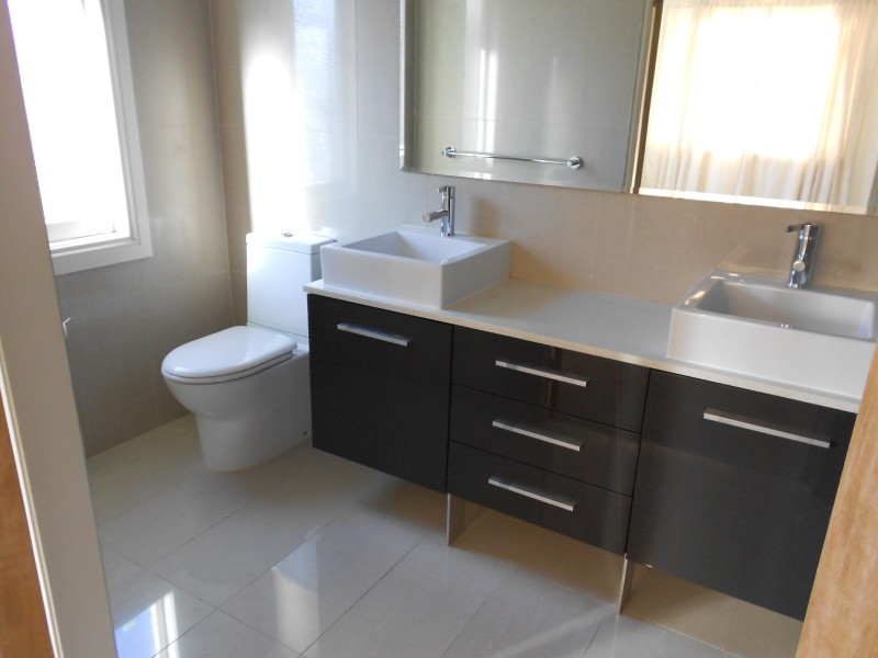 16 Glen Street, Coorparoo QLD 4151