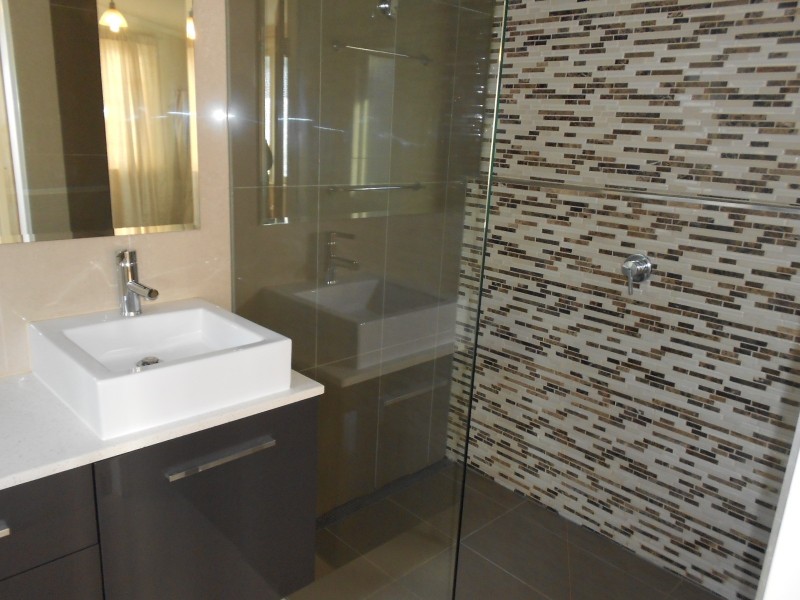 16 Glen Street, Coorparoo QLD 4151