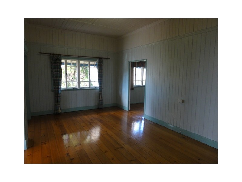 18 Headfort Street, Greenslopes QLD 4120