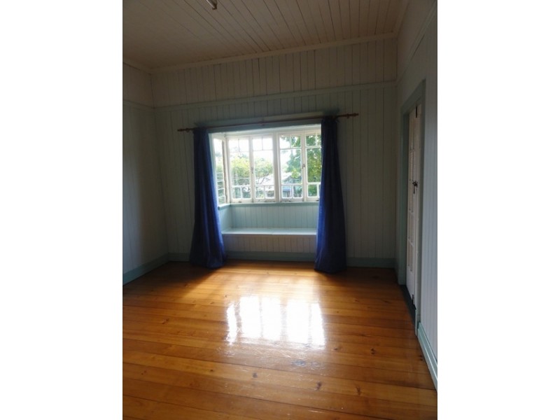 18 Headfort Street, Greenslopes QLD 4120