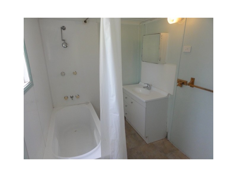 18 Headfort Street, Greenslopes QLD 4120