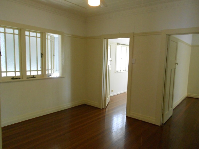 121 Fairfield Road, Fairfield QLD 4103