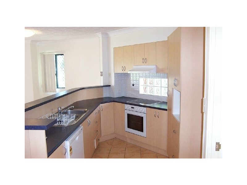 18/3 Vectis Street, Norman Park QLD 4170