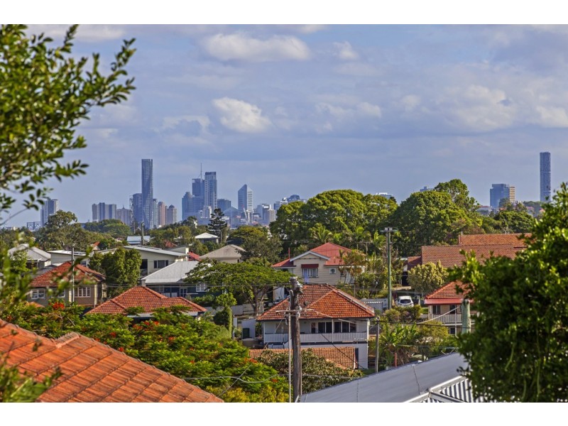 298 Rode Road, Wavell Heights QLD 4012