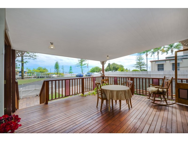 21 Waterloo Esplanade, Wynnum QLD 4178