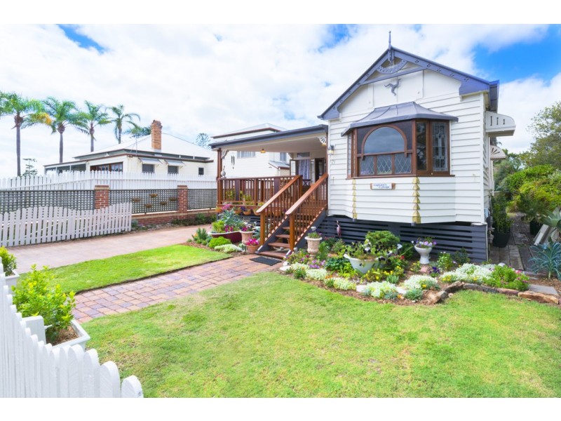 21 Waterloo Esplanade, Wynnum QLD 4178