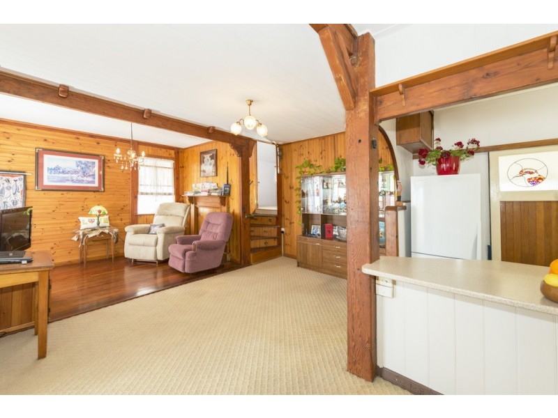 21 Waterloo Esplanade, Wynnum QLD 4178