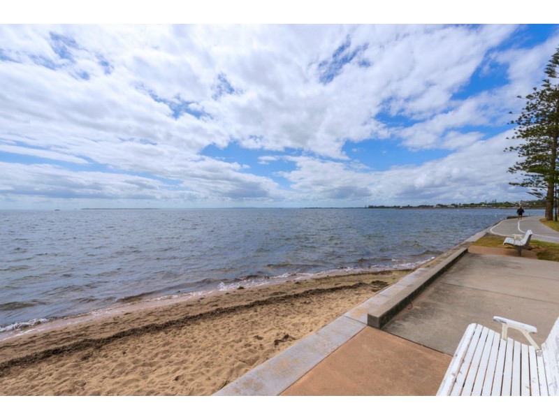 21 Waterloo Esplanade, Wynnum QLD 4178