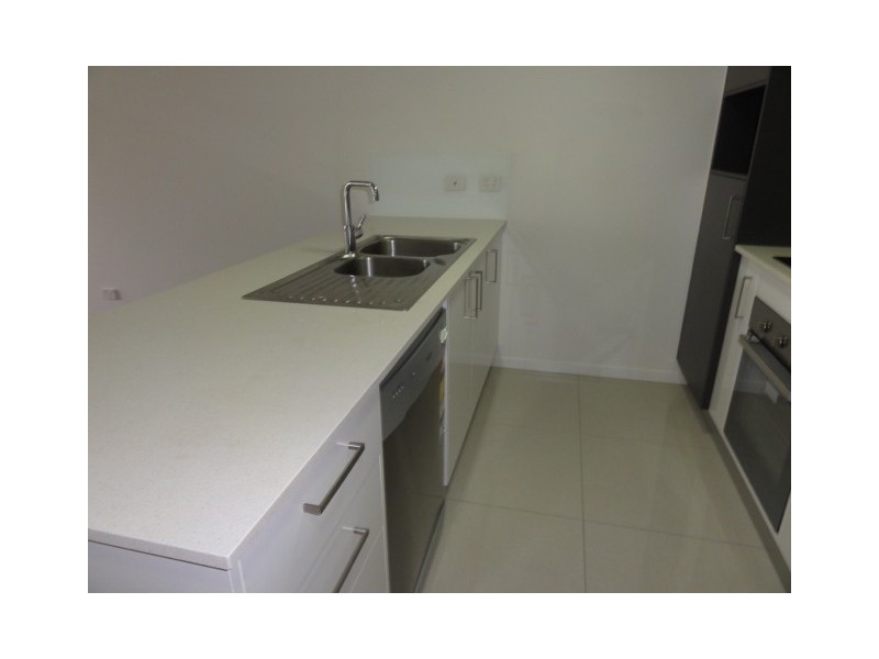 213/83 Lawson Street, Morningside QLD 4170