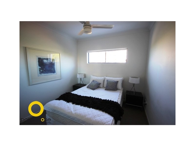 8/24 Rawlins Street, Kangaroo Point QLD 4169