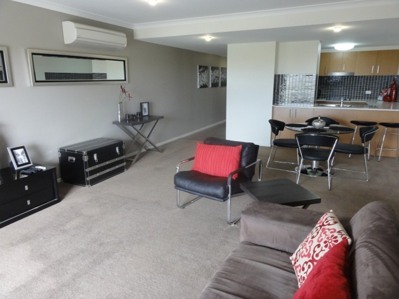 203 Shore Street, Cleveland QLD 4163