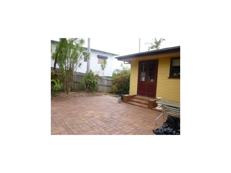 23 Joora Avenue, Petrie QLD 4502