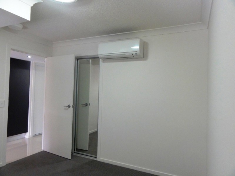 216/83 Lawson Street, Morningside QLD 4170
