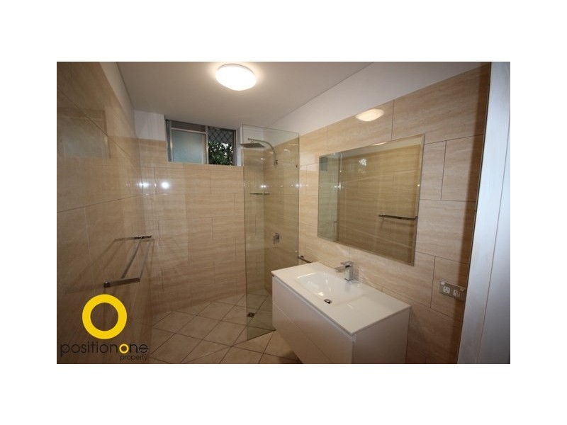 2/90 French Street, Coorparoo QLD 4151
