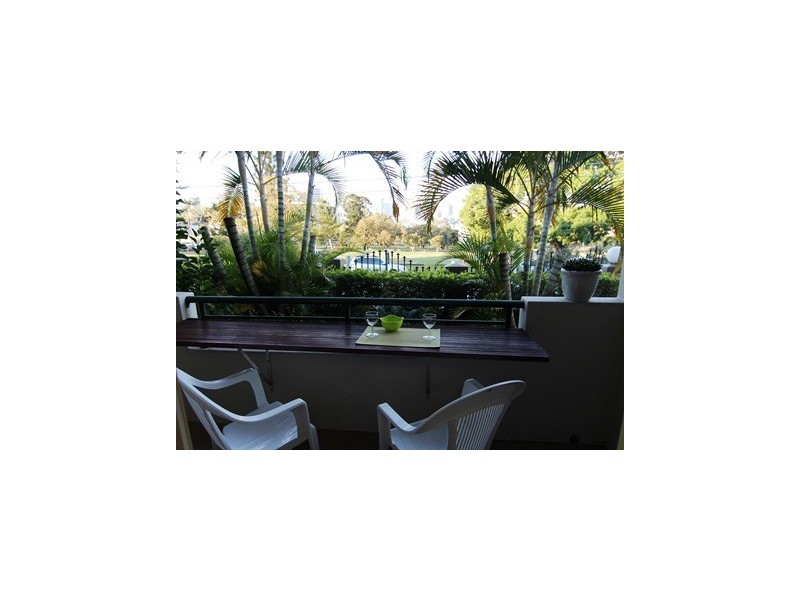 23/23 Edmondstone Street, South Brisbane QLD 4101