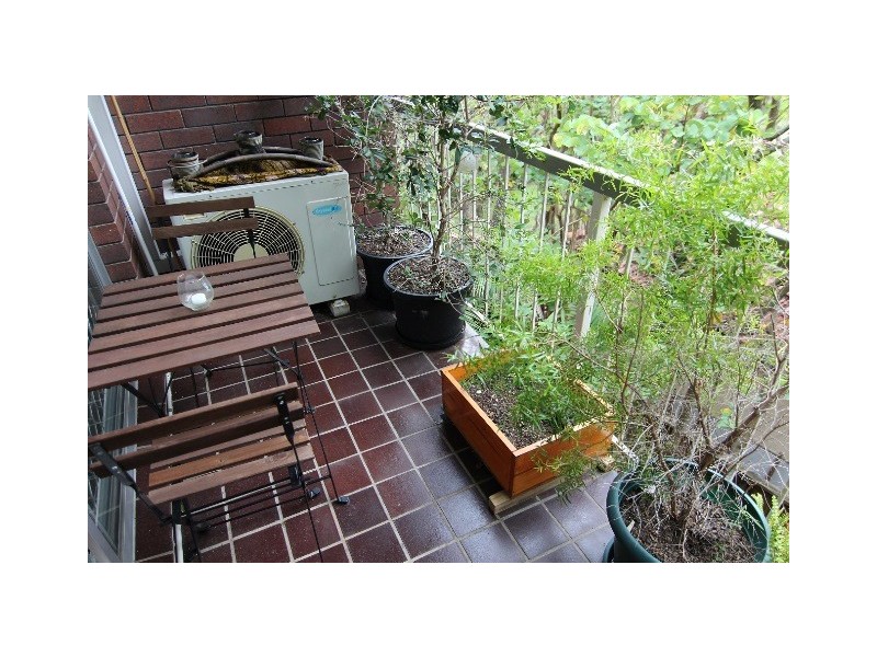 6/10 Stirrat St, Coorparoo QLD 4151