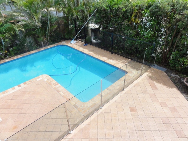 1 Oakwood Way, Carindale QLD 4152