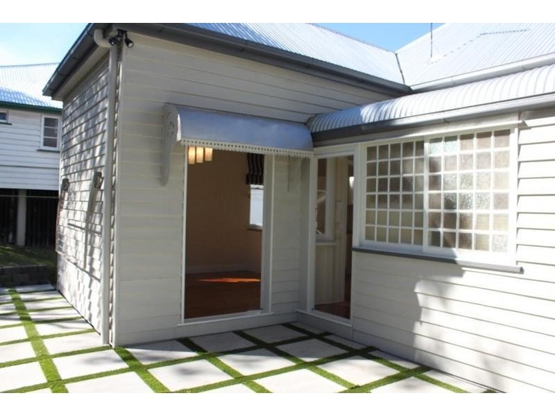 2 Vale Street, Wilston QLD 4051