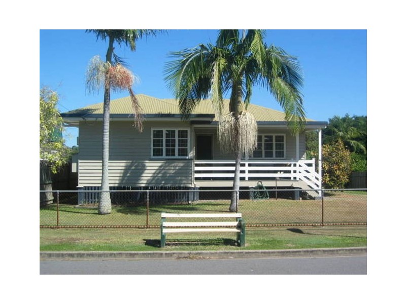 35 Pear St, Greenslopes QLD 4120