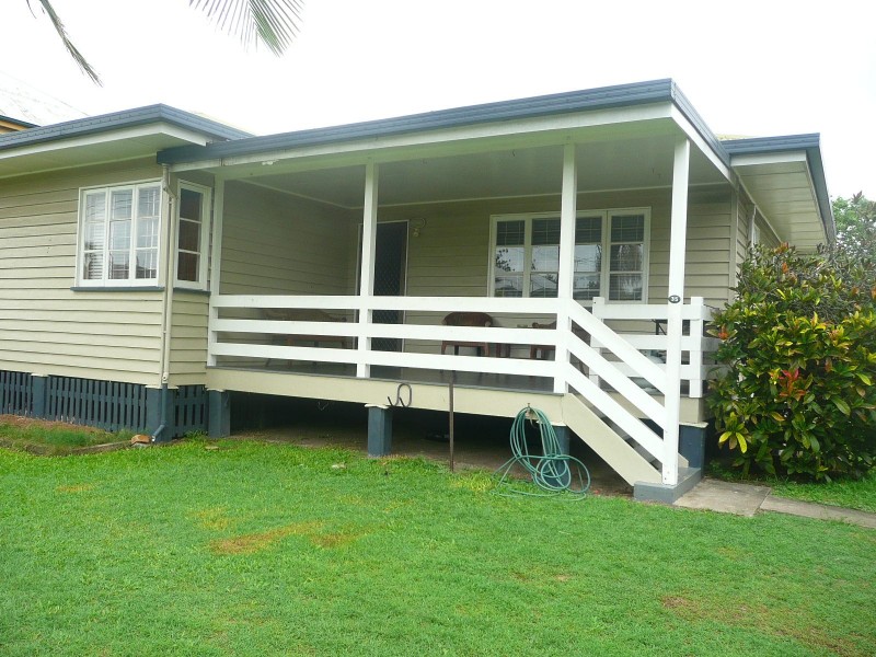 35 Pear St, Greenslopes QLD 4120