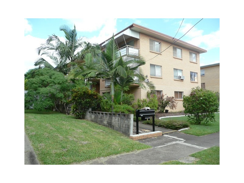 4/7 Robinson St, Coorparoo QLD 4151