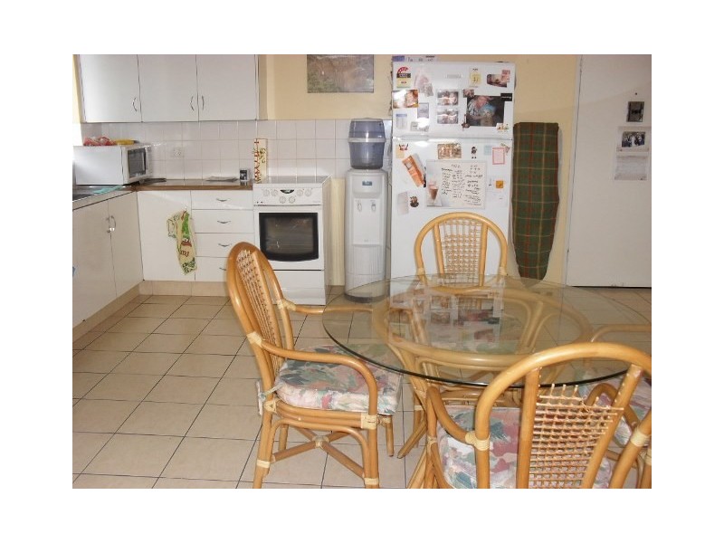 4/7 Robinson St, Coorparoo QLD 4151