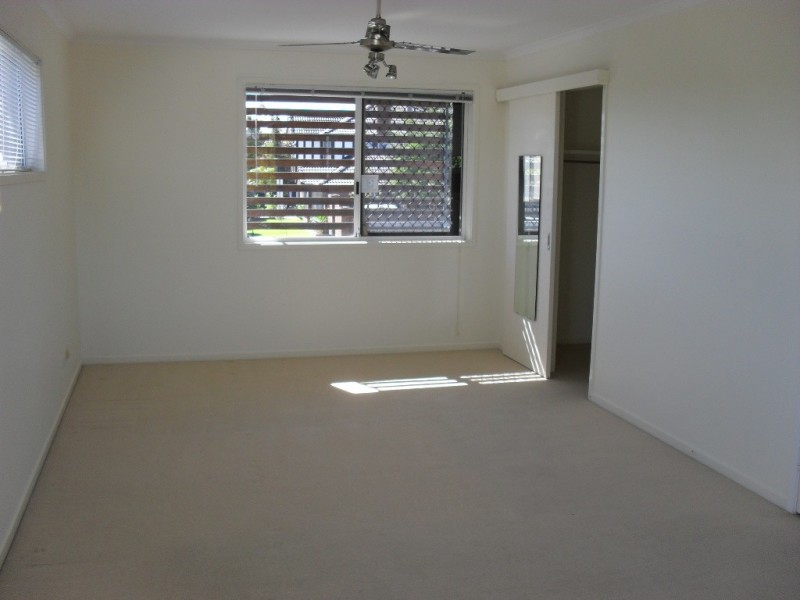 371 Winstanley St, Carindale QLD 4152