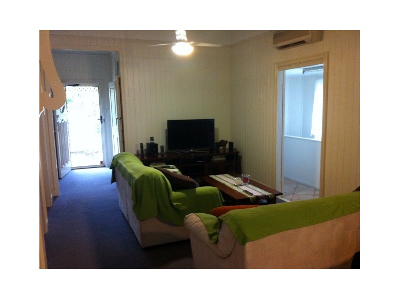373 Cornwall Street, Greenslopes QLD 4120