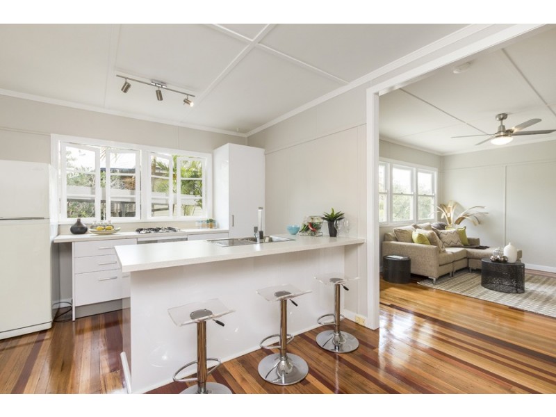 18 Barellan Street, Stafford QLD 4053